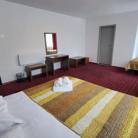 Boutique Global 아파트호텔 브라쇼브